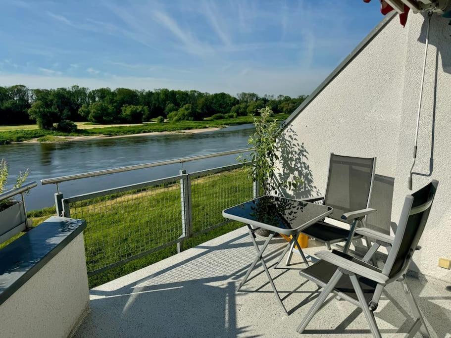 Direkt An Der Elbe *